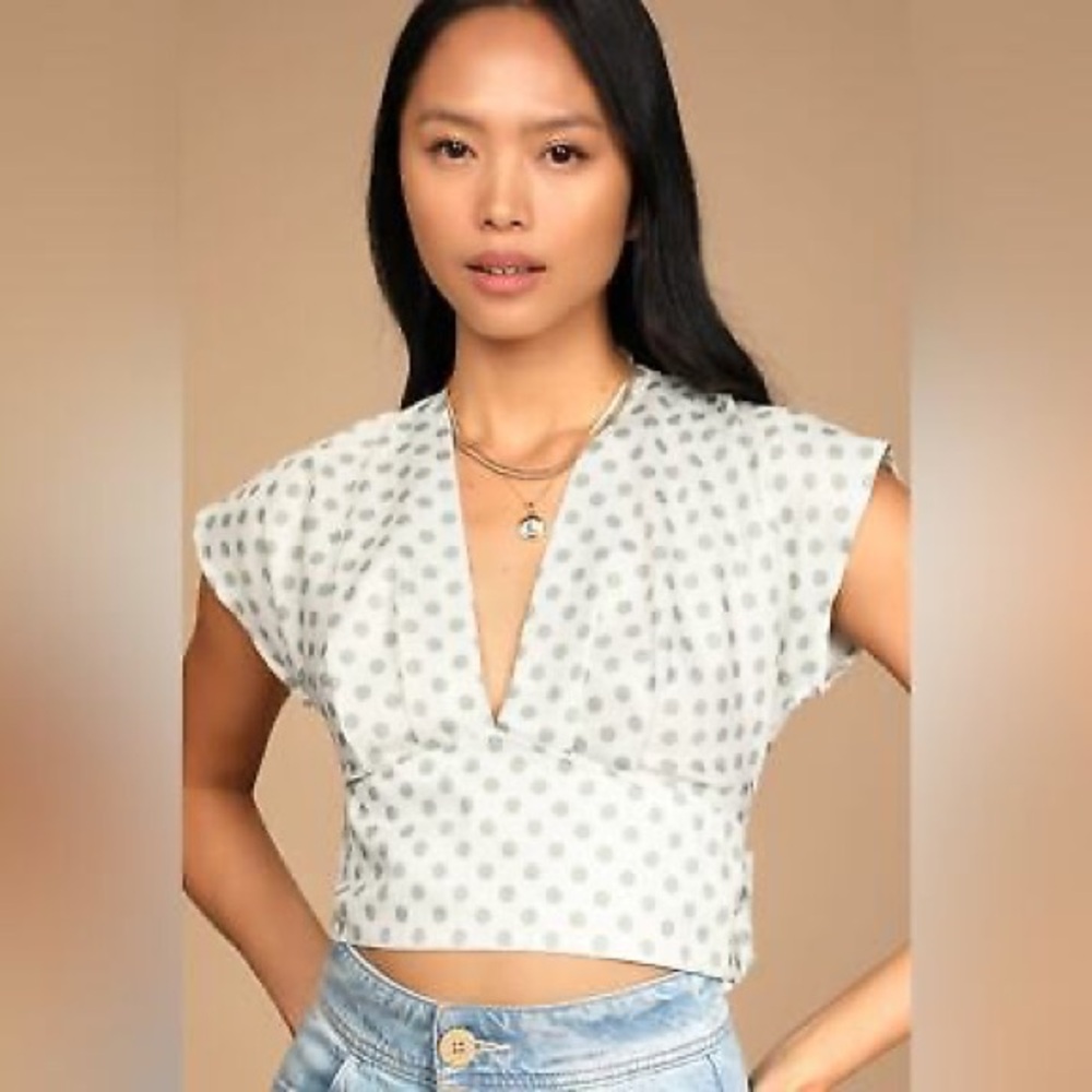 Lulu's White and Gray Flutter Sleeve Crop Blouse